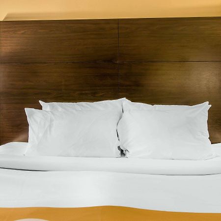 Quality Inn & Suites Houghton Zewnętrze zdjęcie