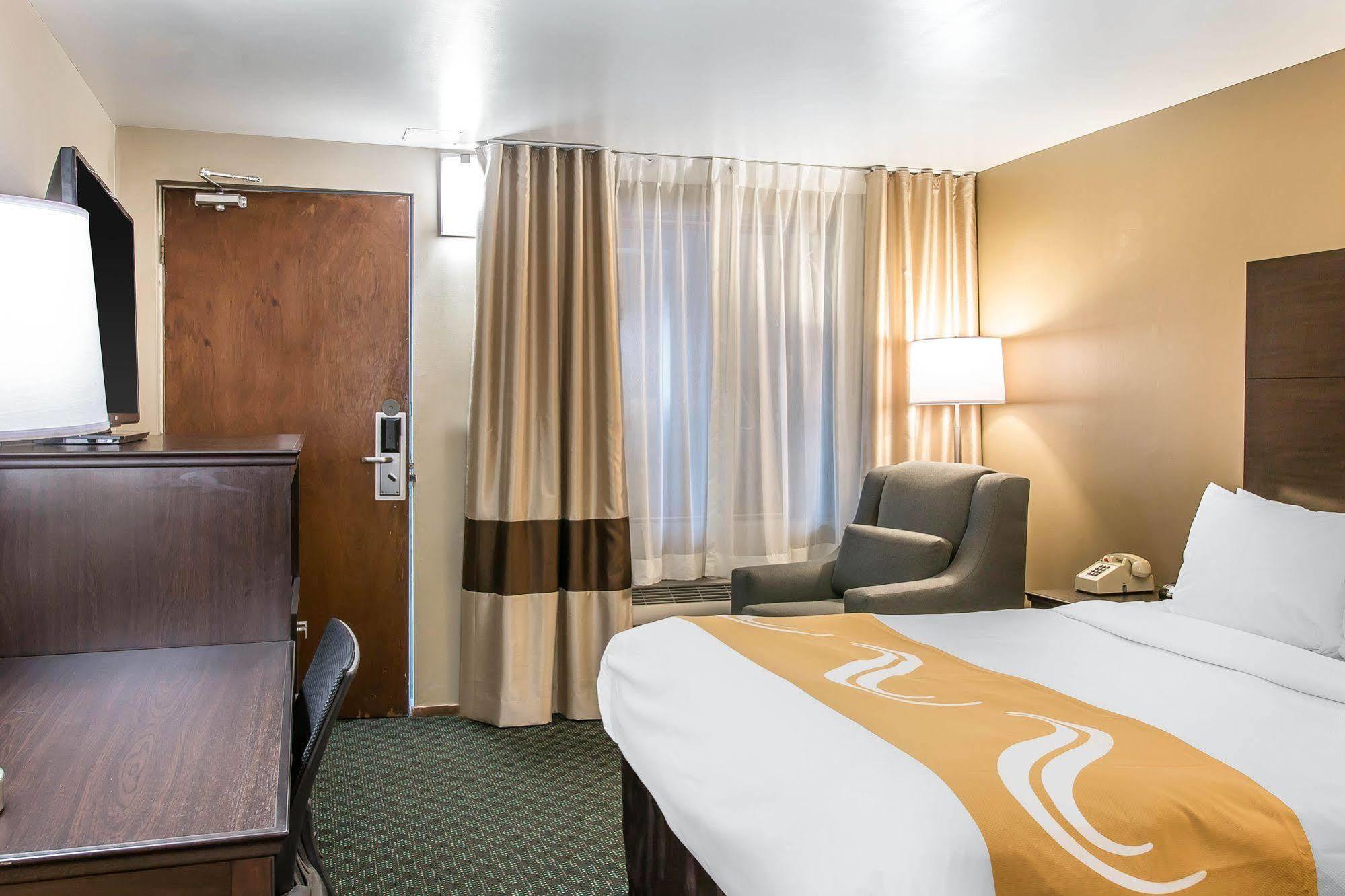 Quality Inn & Suites Houghton Zewnętrze zdjęcie